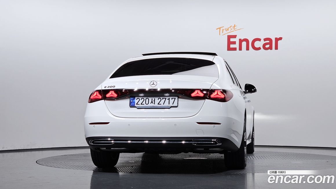 Mercedes-Benz E-Class E200 Avantgarde, 2025