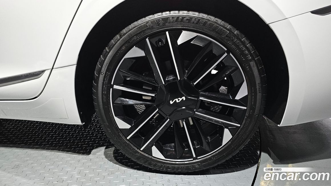 Kia K8 2.5 Gasoline 2WD, 2025