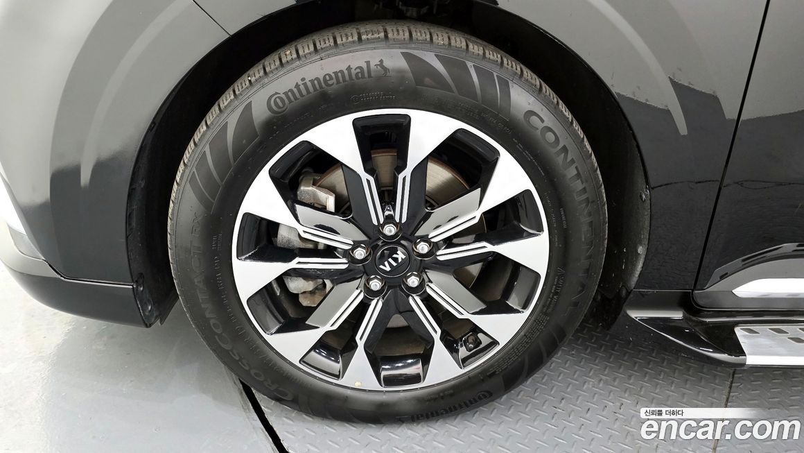 Kia Carnival 9-Seater Hi-Limousine, 2021