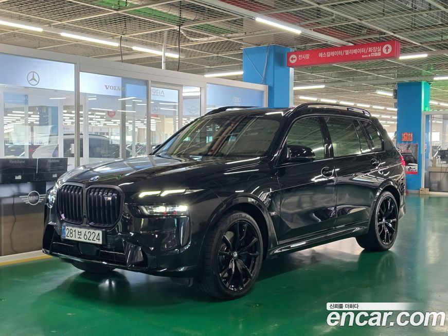 BMW X7 M60i xDrive M sport 6STR, 2025