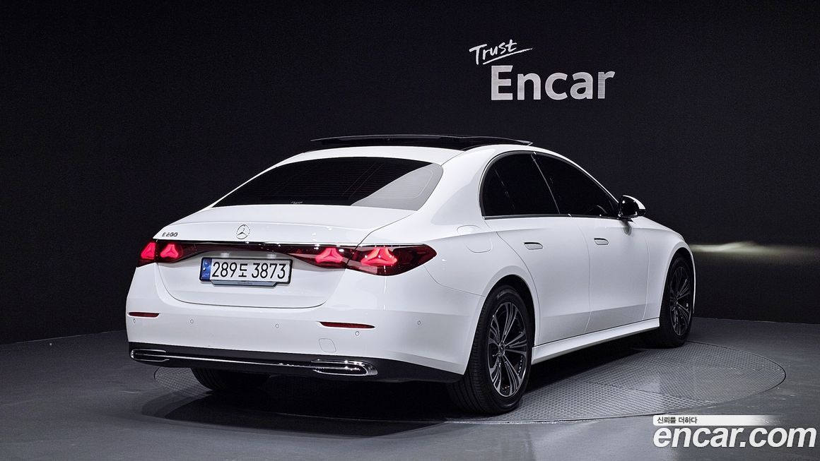 Mercedes-Benz E-Class E200 Avantgarde, 2024