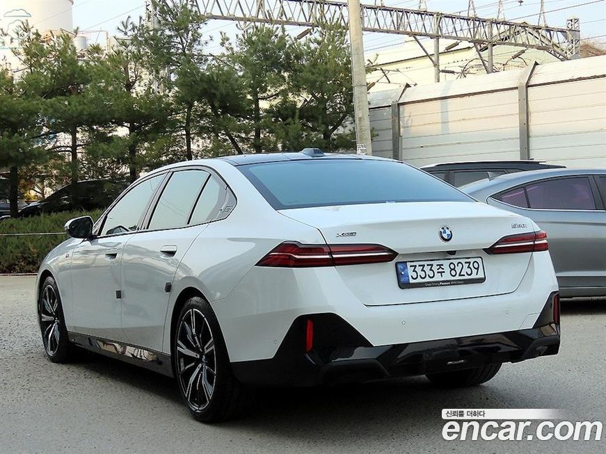 BMW 5-Series 530i xDrive M Sport, 2024