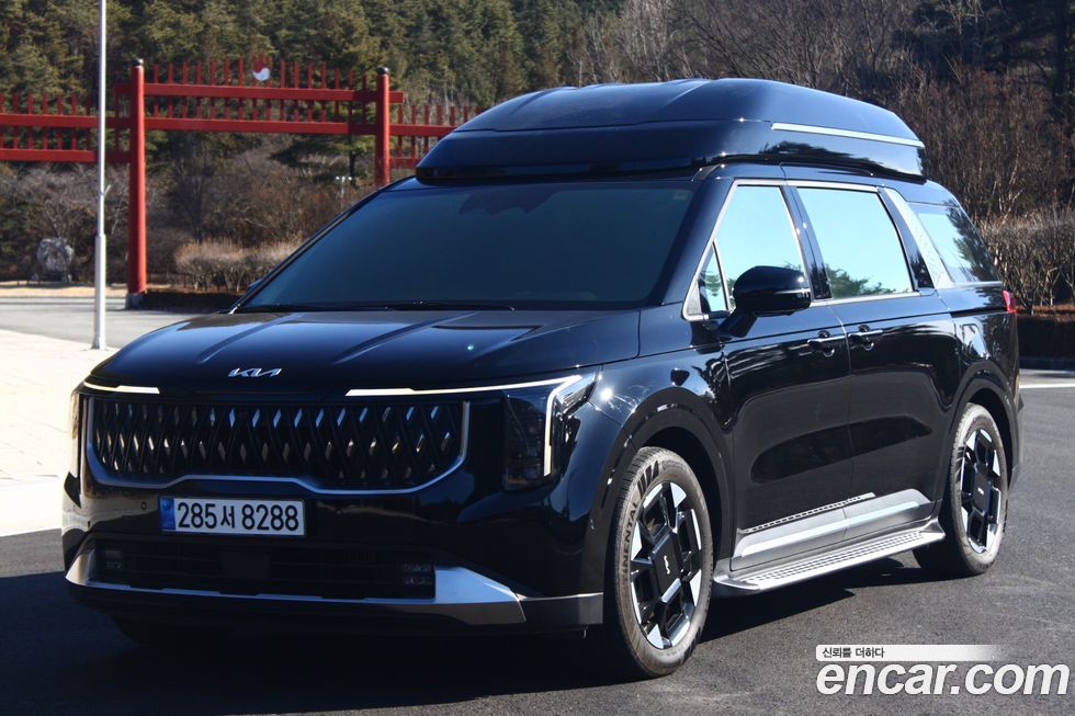 Kia Carnival 9-Seater Hi Limousine, 2024
