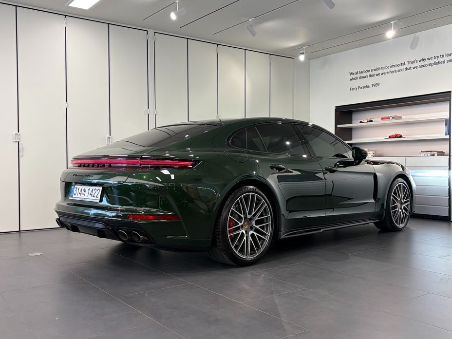 Porsche Panamera 4.0 GTS, 2025