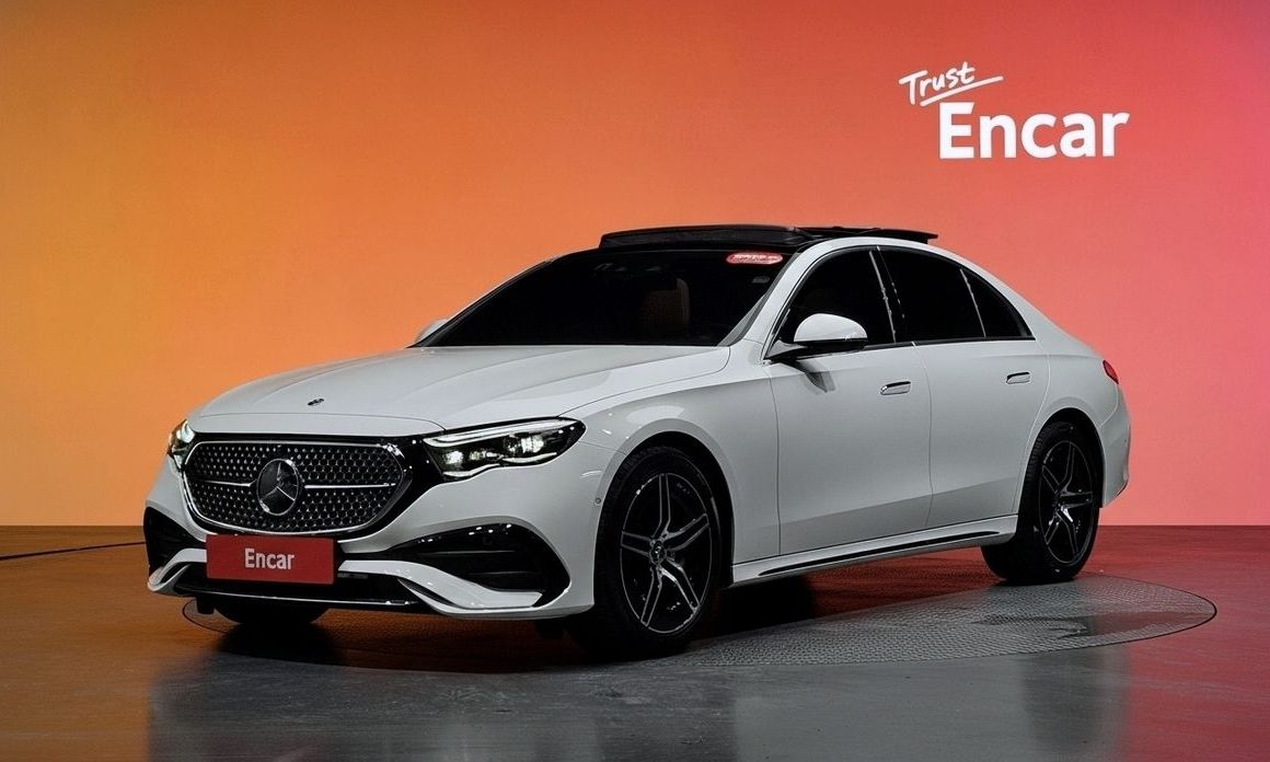 Mercedes-Benz E-Class E300 4MATIC AMG Line, 2024