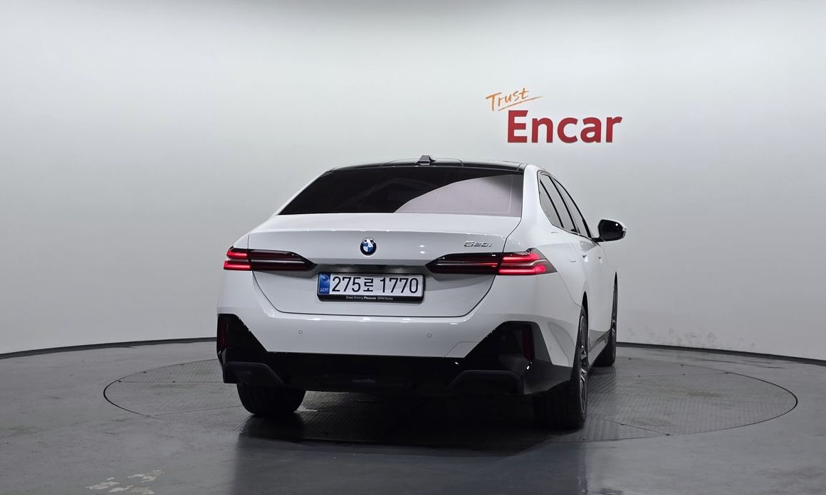BMW 5-Series 520i M Sport, 2026