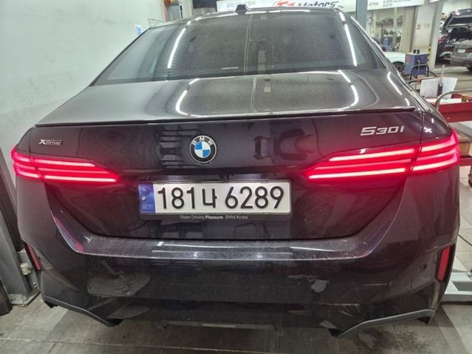 BMW 5-Series 530i xDrive M Sport, 2024