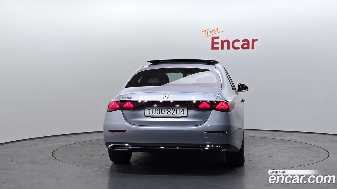 Mercedes-Benz E-Class E200 Avantgarde, 2025
