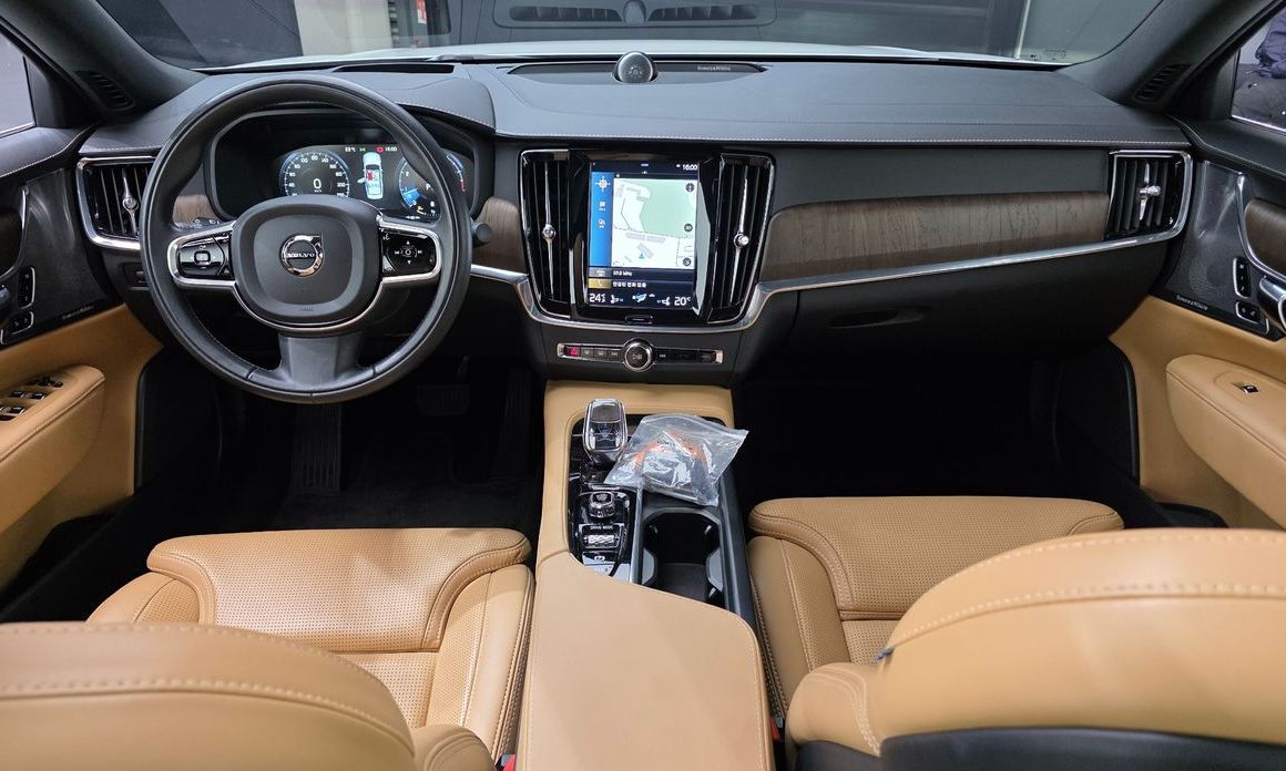 Volvo S90 B6 AWD Inscription, 2021