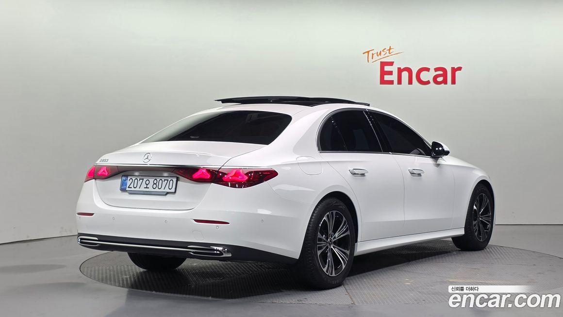 Mercedes-Benz E-Class E200 Avantgarde, 2025