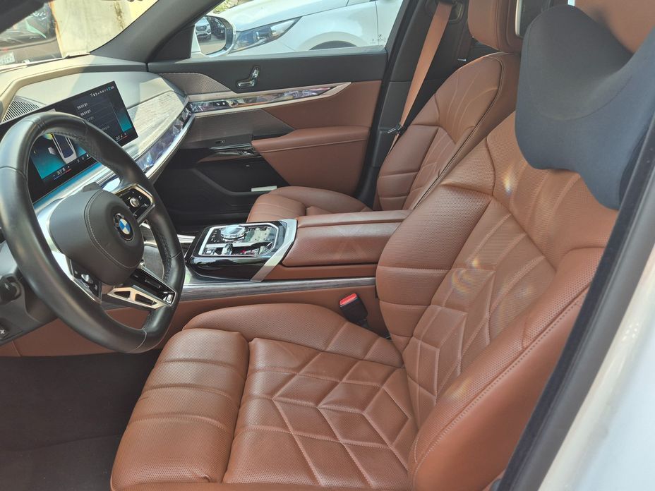 BMW 7-Series 740i xDrive M Sport, 2024