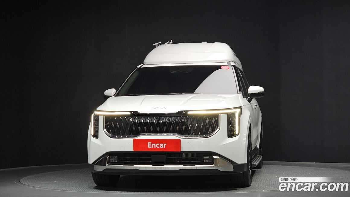 Kia Carnival 9-Seater Hi Limousine, 2025