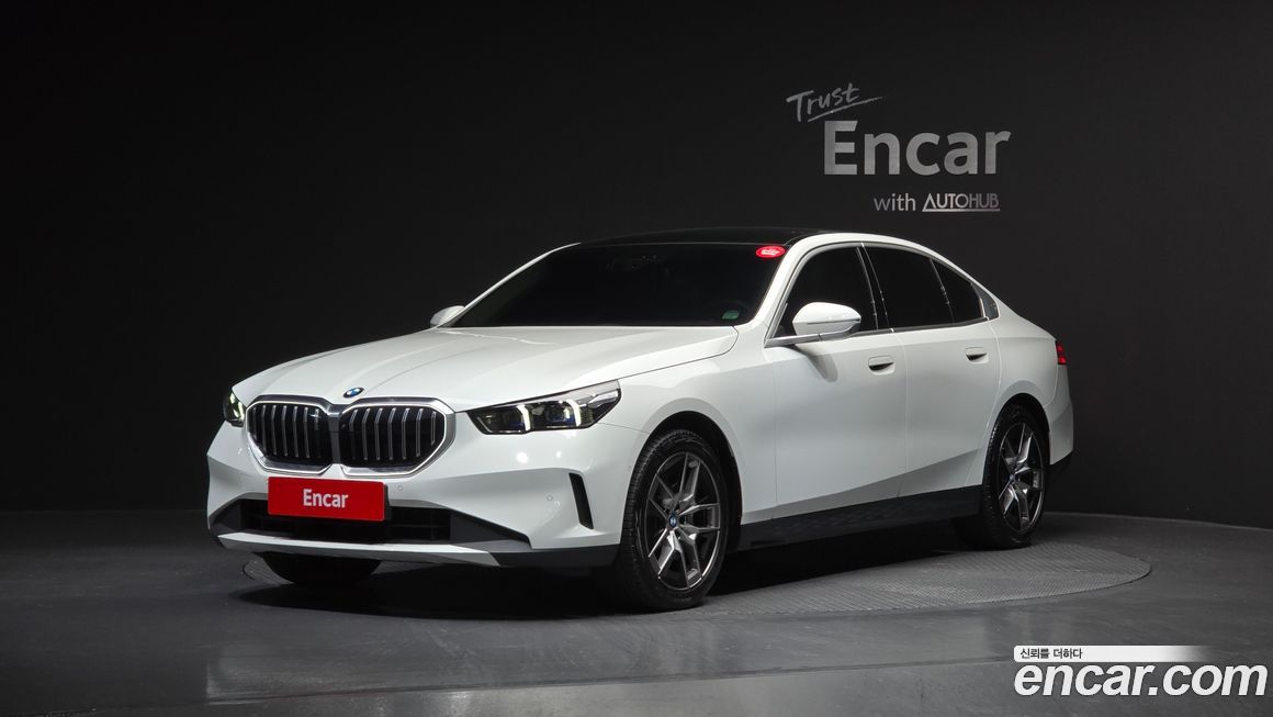 BMW 5-Series 530i xDrive, 2024