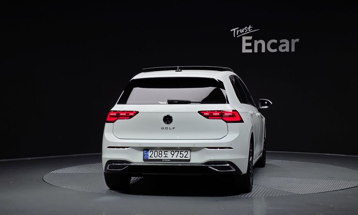 Volkswagen Golf 2.0 TDI Prestige, 2024