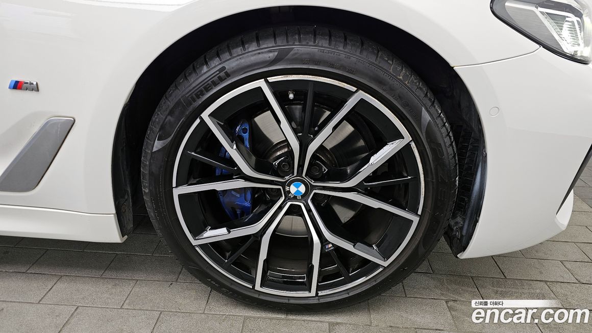 BMW 5-Series 530i M Sport Package, 2022