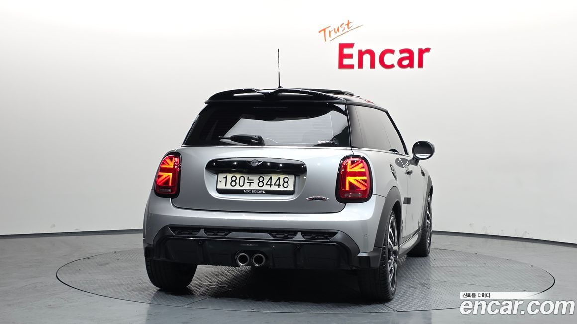 Mini Cooper JCW, 2024