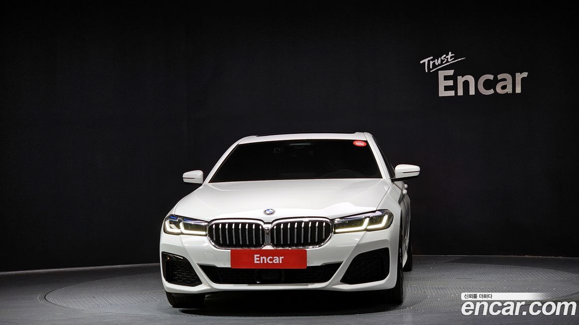 BMW 5-Series 530i xDrive M Sport Package, 2023