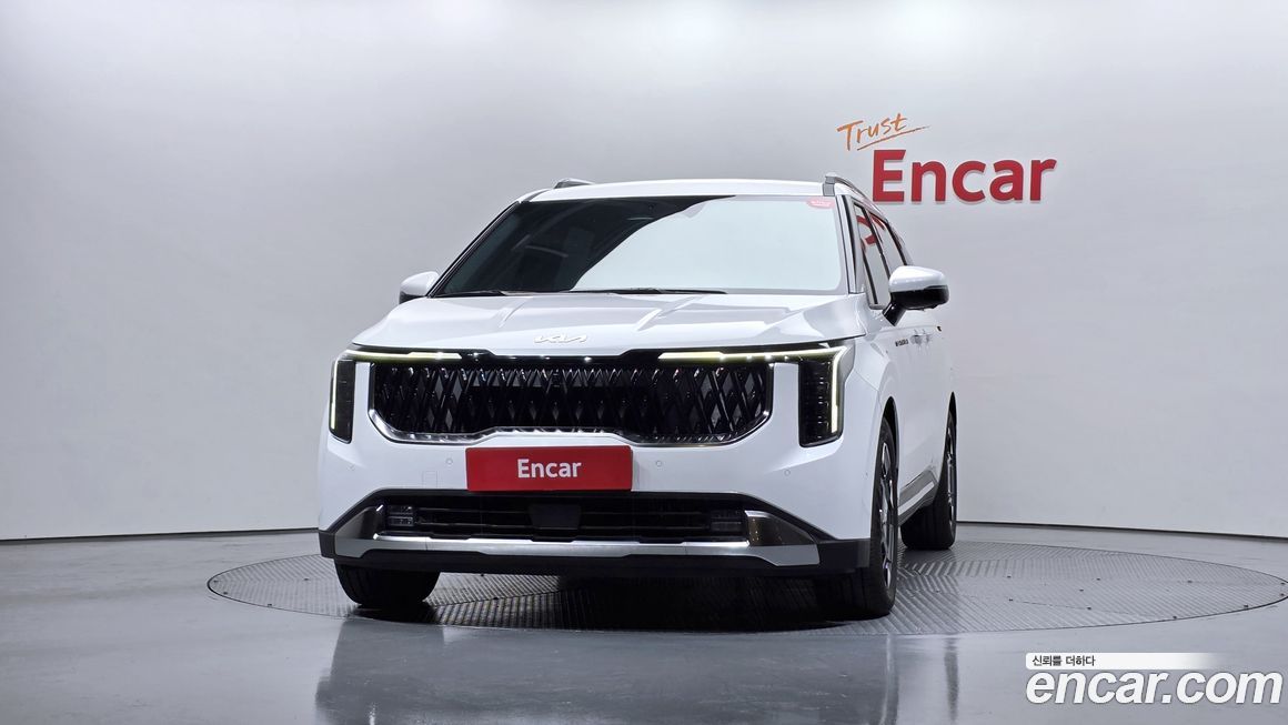 Kia Carnival 9-Seater Signature, 2024