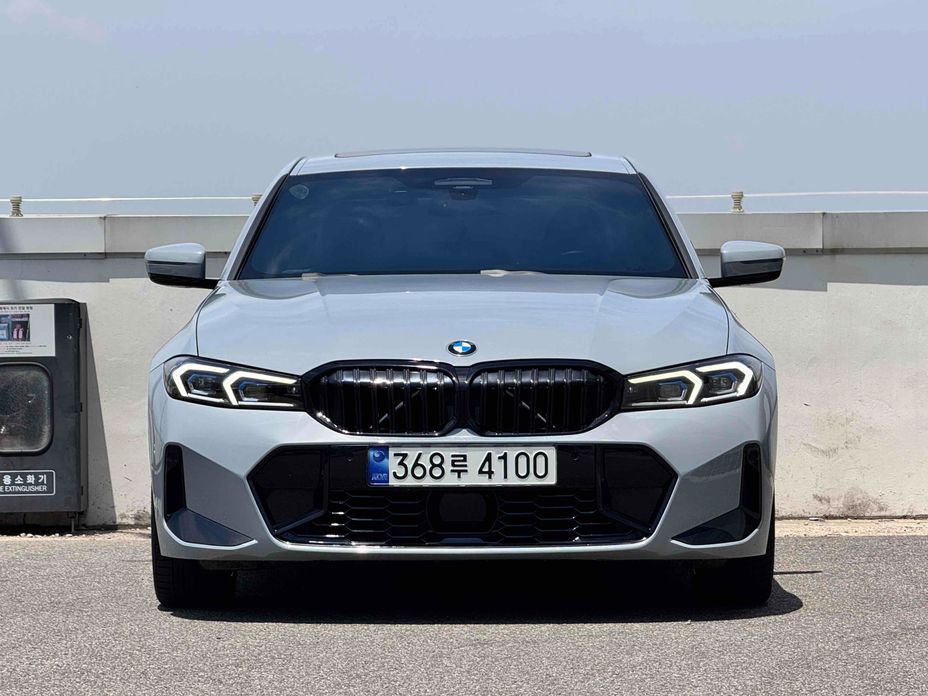 BMW 3-Series 320i M Sport, 2024