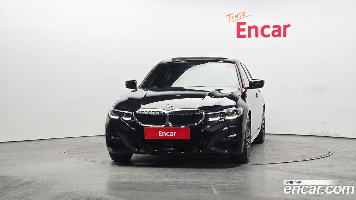 BMW 3-Series 320i M Sport, 2022