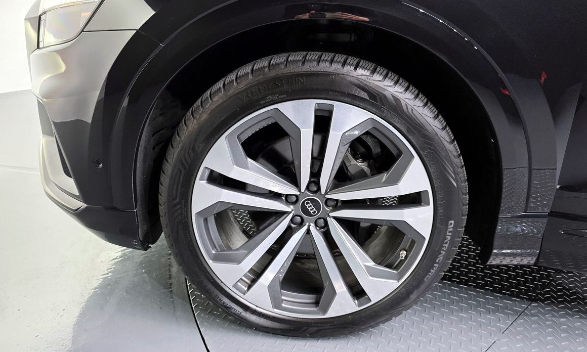 Audi Q8 55 TFSI Quattro Premium, 2023