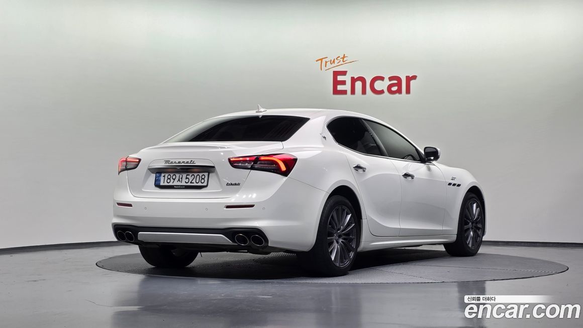 Maserati Ghibli 2.0 GT, 2022