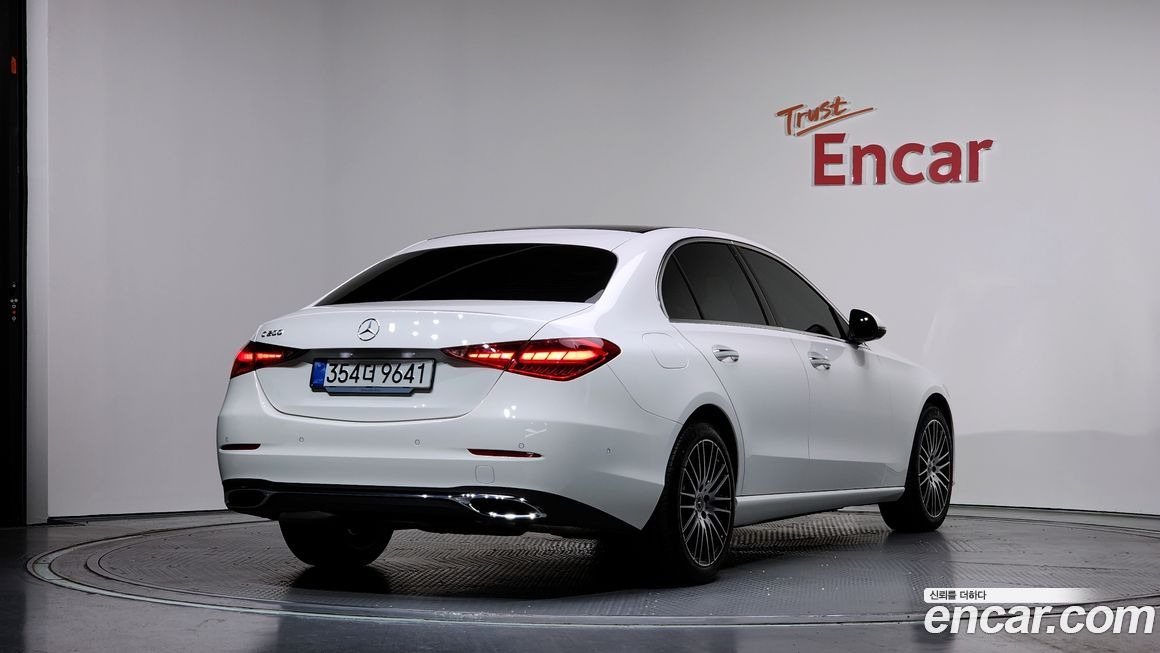 Mercedes-Benz C-Class C200 Avantgarde, 2025