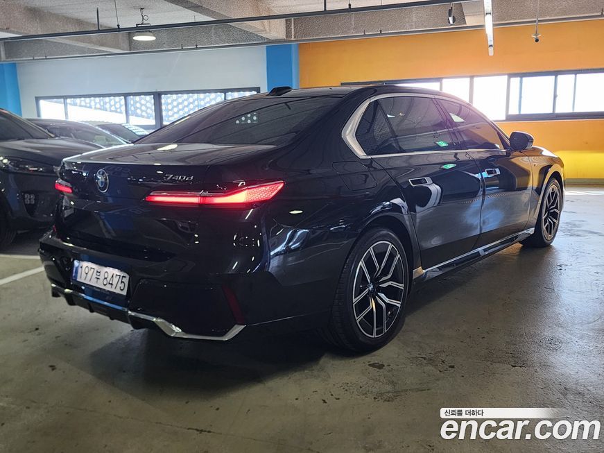 BMW 7-Series 740d xDrive M Sport, 2025