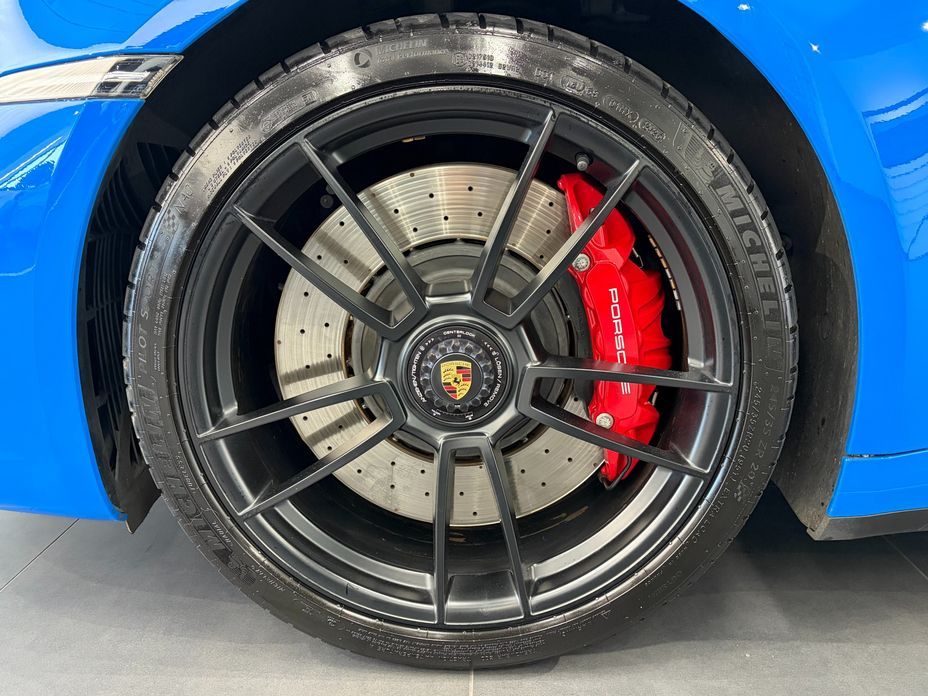 Porsche 911 Carrera GTS, 2022