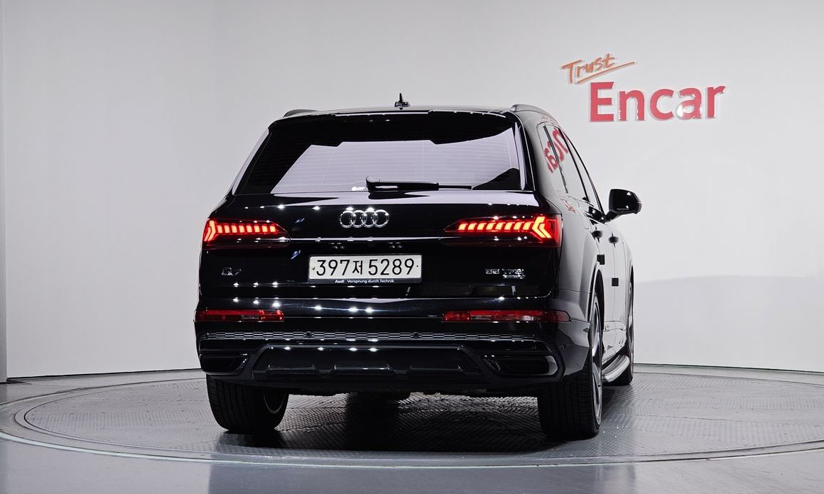 Audi Q7 55 TFSI Quattro Premium, 2022