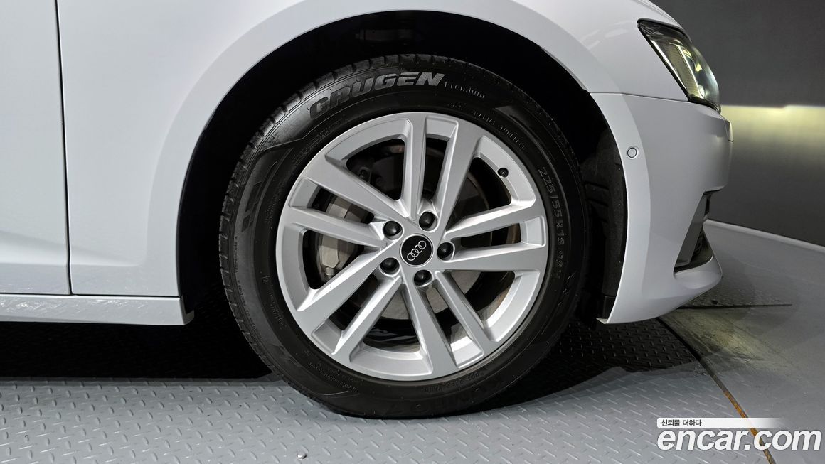 Audi A6 45 TFSI, 2023