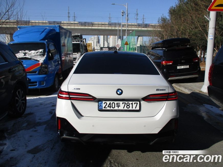 BMW 5-Series 530i xDrive M Sport, 2024