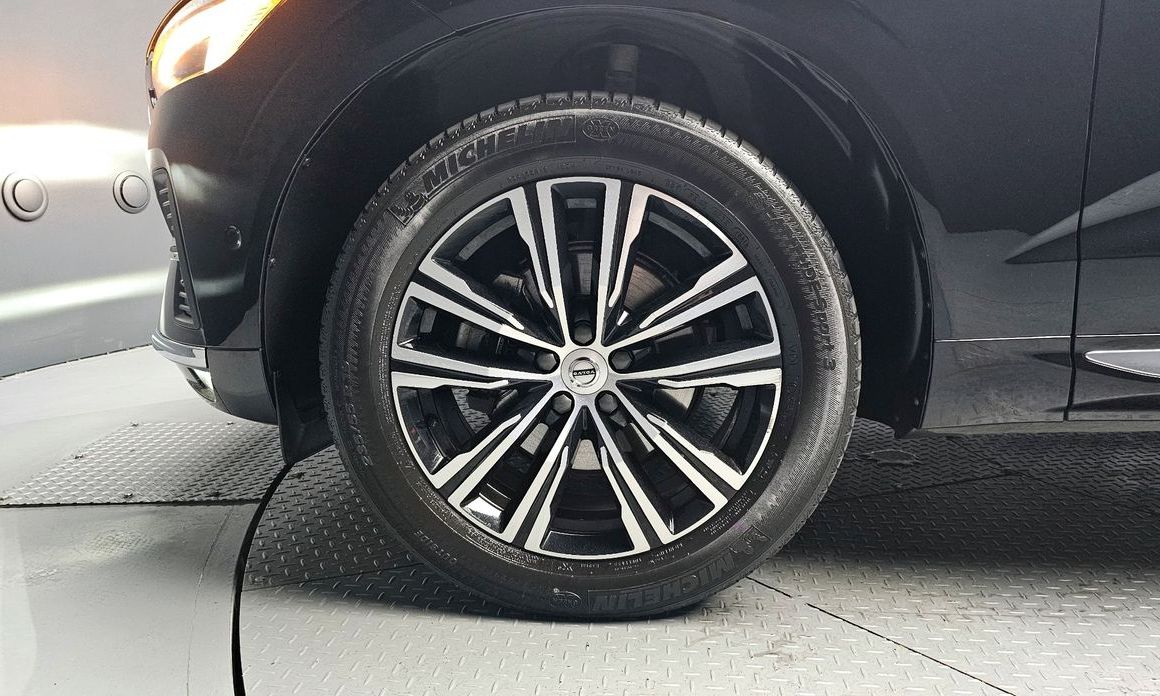 Volvo XC60 B5 Inscription, 2022