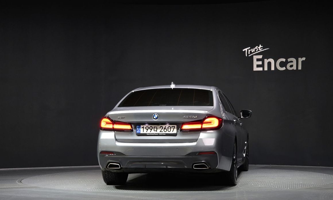 BMW 5-Series 523d xDrive M Sport, 2023