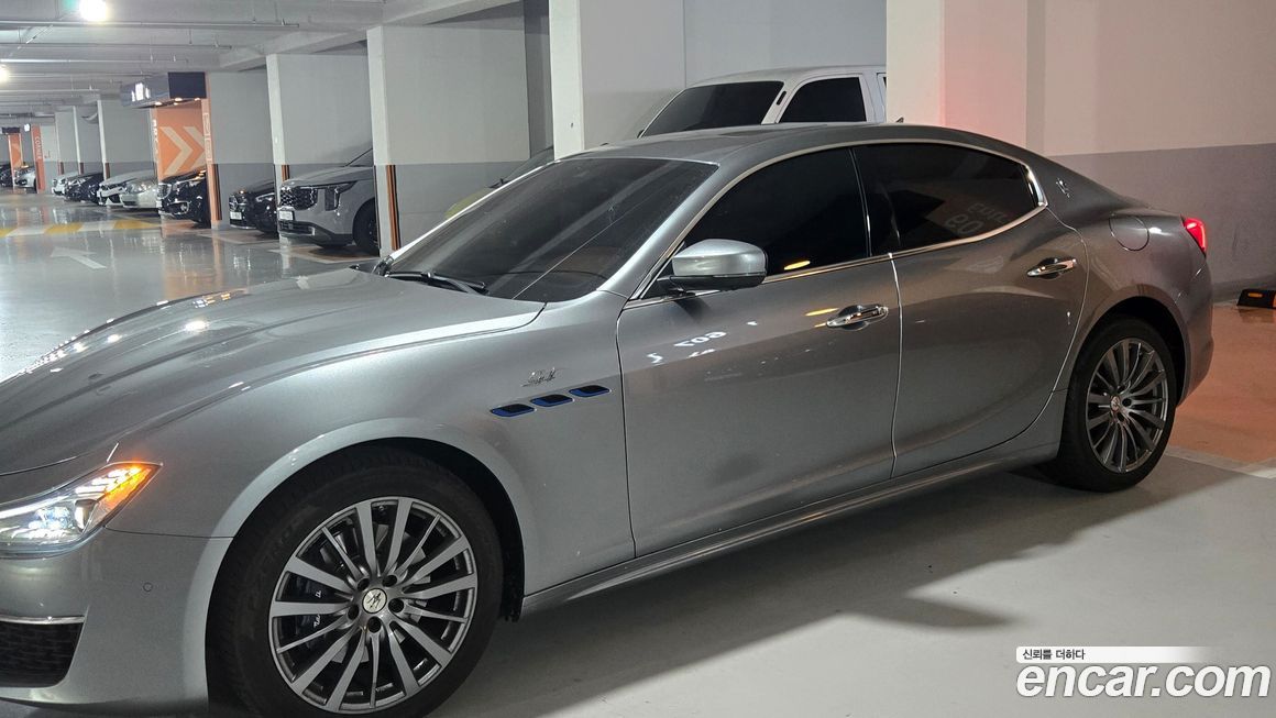 Maserati Ghibli 2.0 GT, 2022