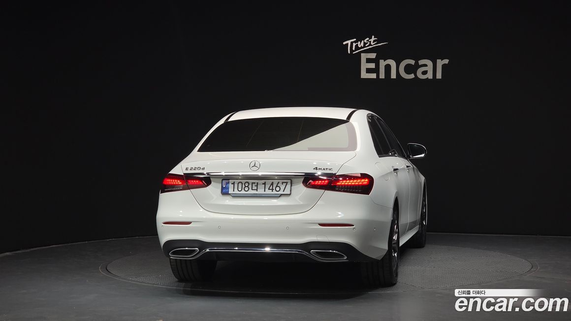 Mercedes-Benz E-Class E220d 4MATIC AMG Line, 2023