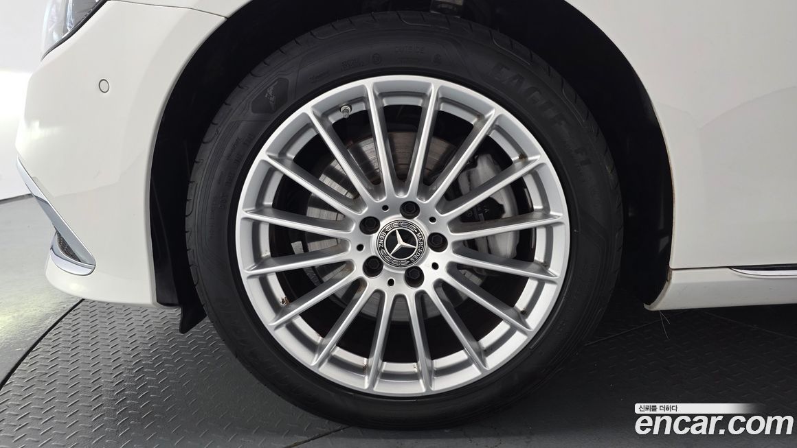 Mercedes-Benz E-Class E220d 4MATIC Exclusive, 2023