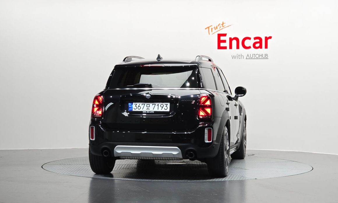 Mini Countryman ALL4 Classic Launch Pack, 2023