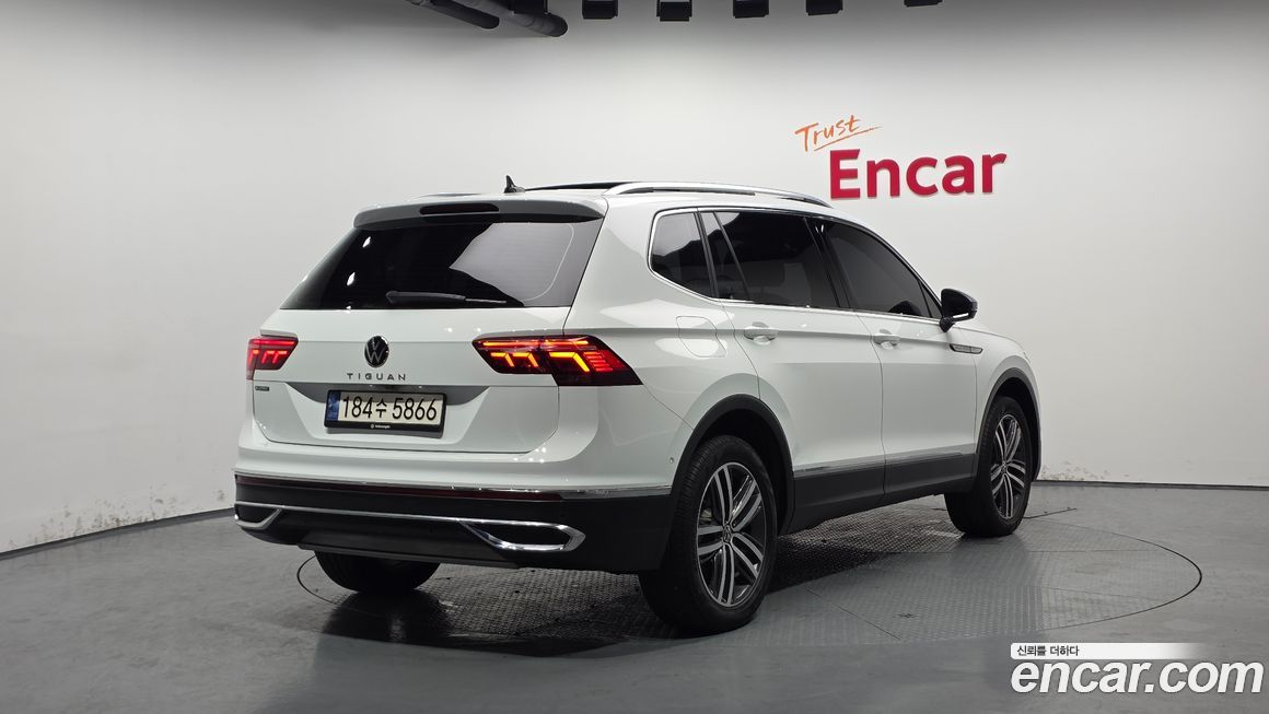 Volkswagen Tiguan 2.0 TSI Prestige, 2023