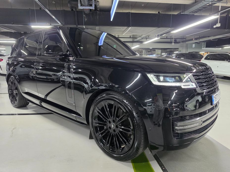 Land Rover Range Rover D350 Autobiography Long Wheel Base, 2024