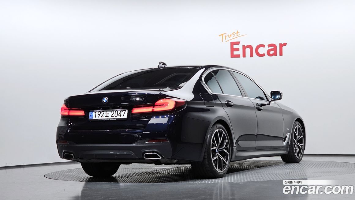 BMW 5-Series 530i M Sport Package, 2023