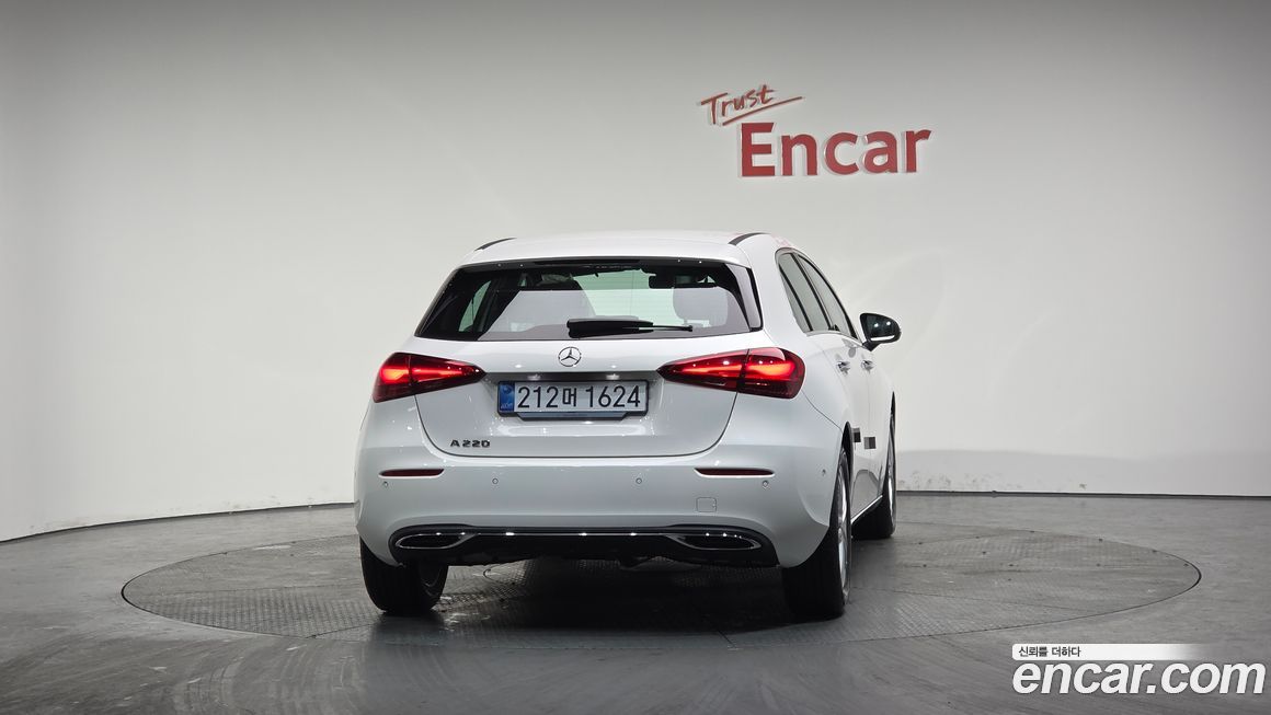 Mercedes-Benz A-Class A220 Hatchback, 2025