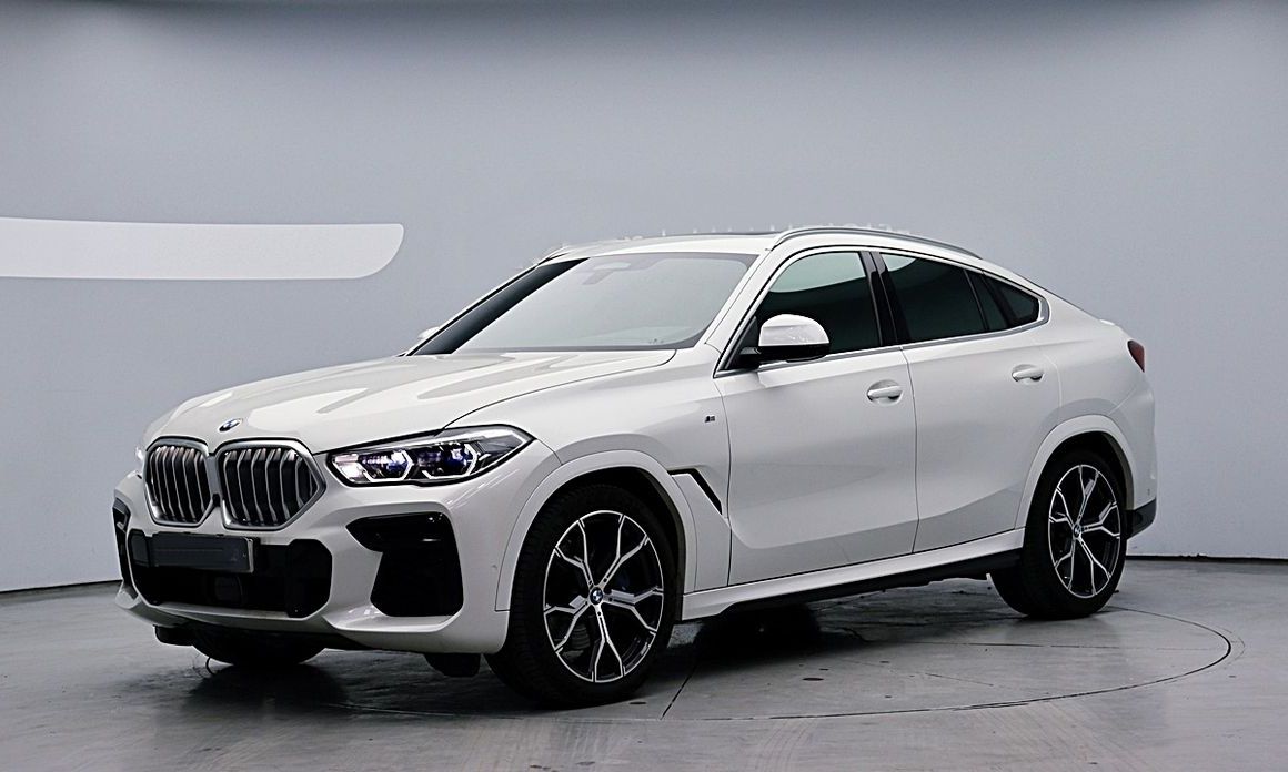 BMW X6 xDrive40i M Sport, 2022