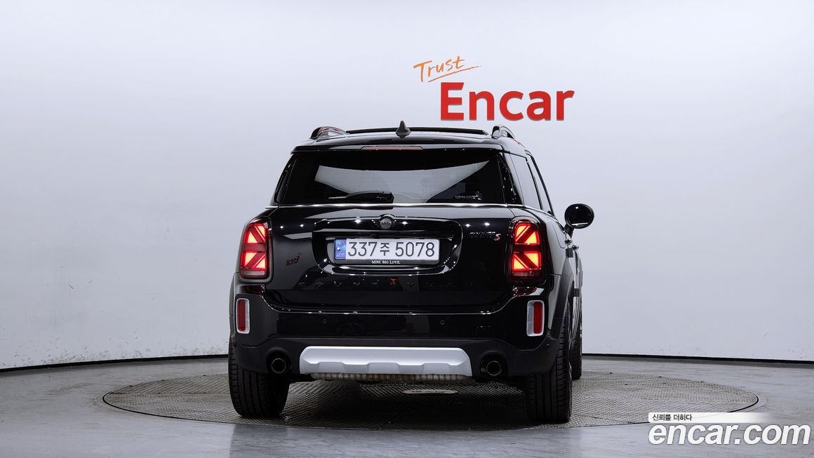 Mini Countryman ALL4 Classic Launch Pack, 2023