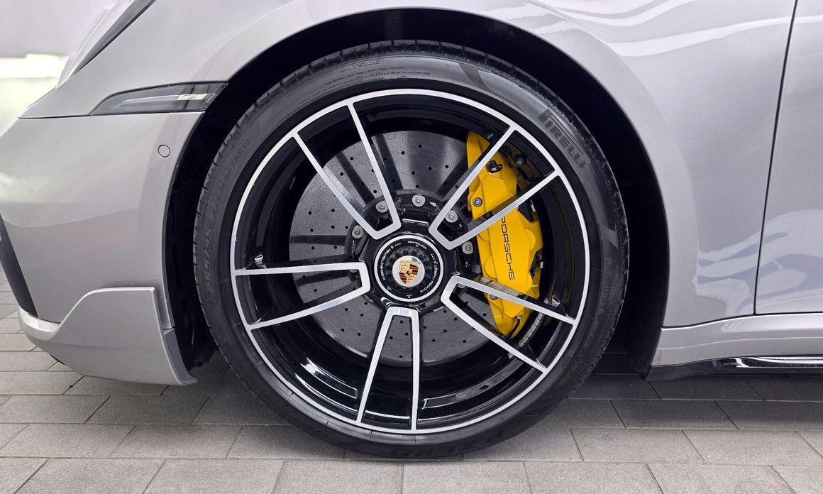 Porsche 911 Turbo S Cabriolet, 2022
