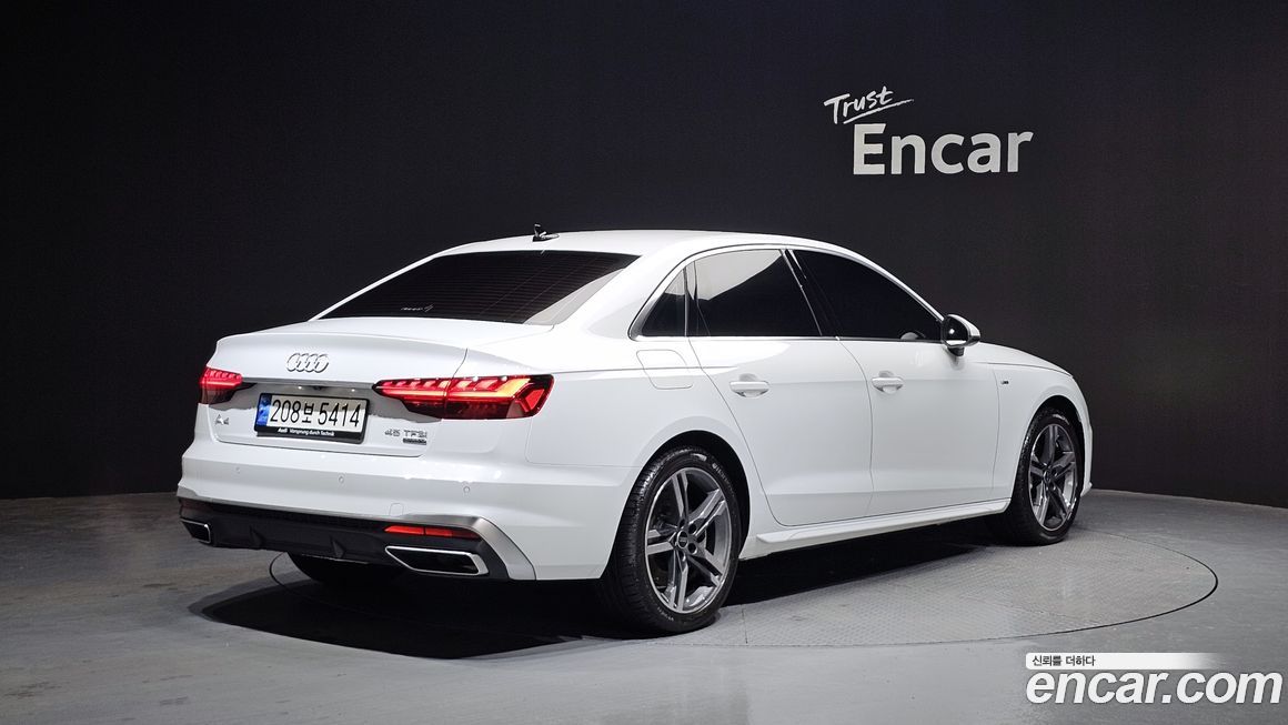 Audi A4 45 TFSI Quattro Premium, 2022