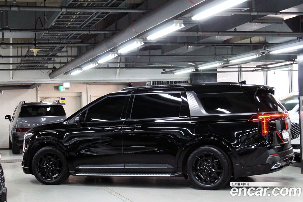 Kia Carnival 9-Seater Gravity, 2024