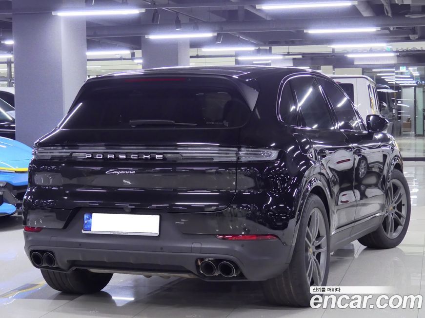 Porsche Cayenne 3.0, 2024