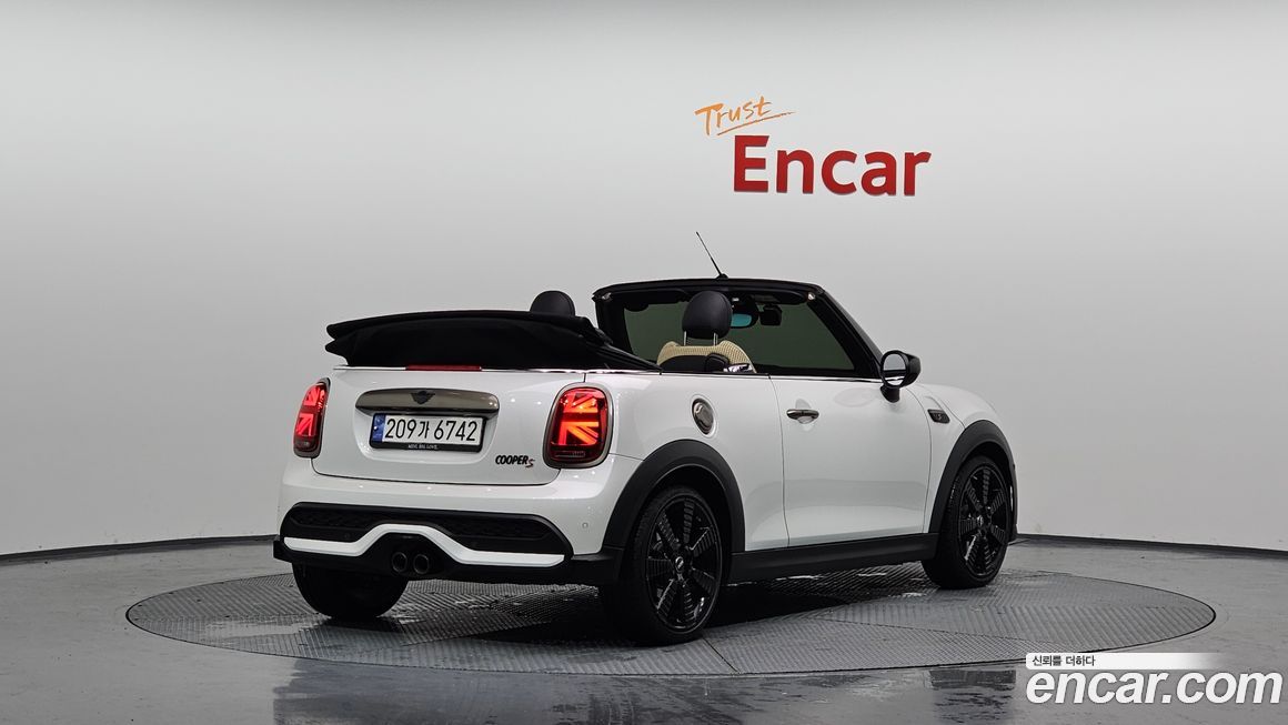 Mini Cooper Convertible Resolute Edition, 2024