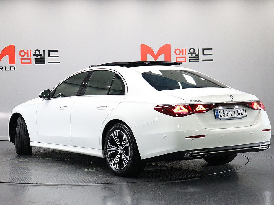 Mercedes-Benz E-Class E200 Avantgarde, 2025